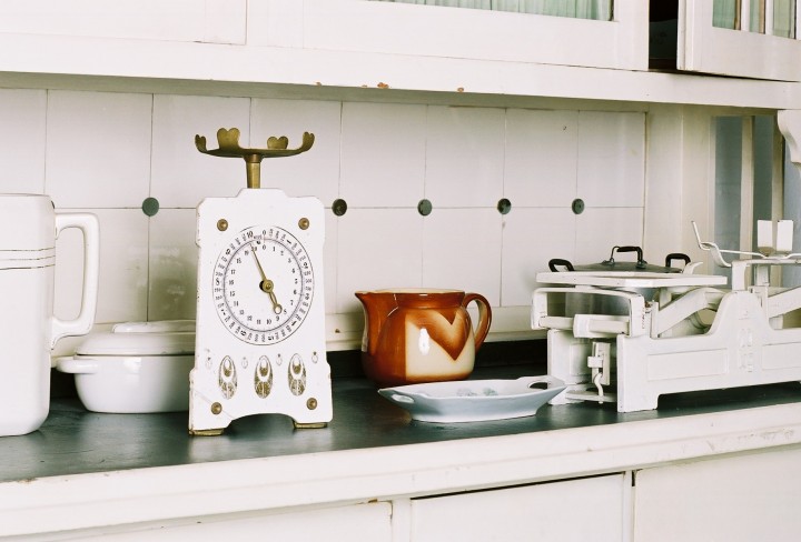 Alte Haushaltsgeräte in einer Küche