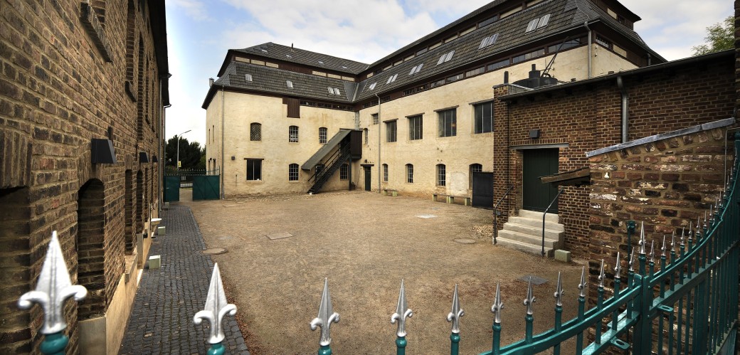 Exterior view of the historic Müller cloth factory